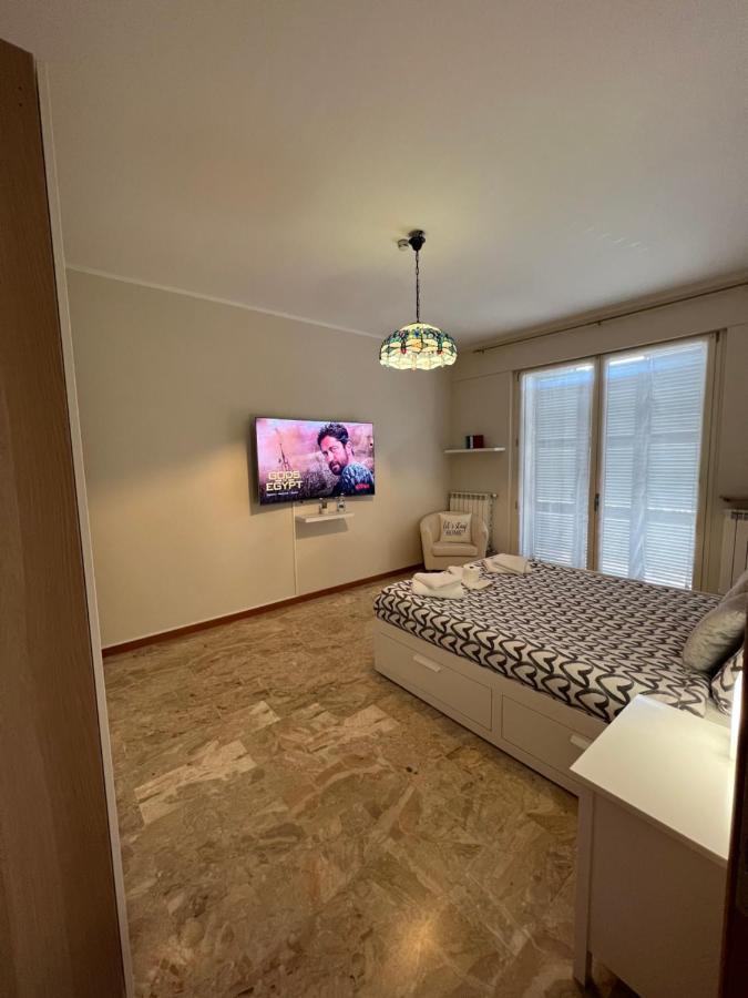 Casa Diego Camera Con Balcone Privato Piacenza Kültér fotó